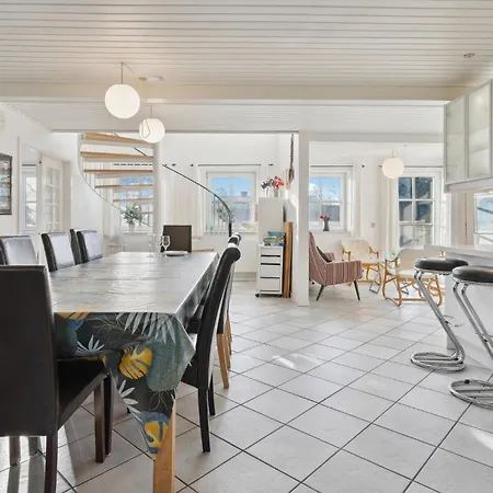 Gorgeous In With Kitchen Hébergement de vacances *