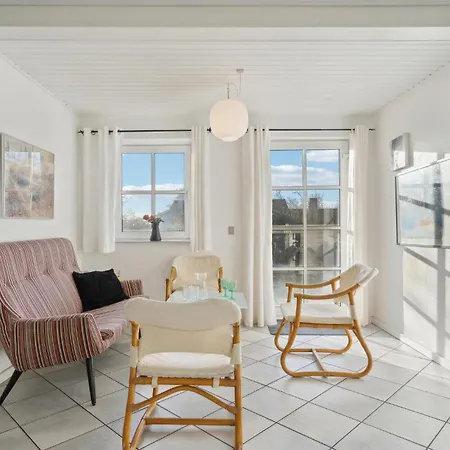 Gorgeous In With Kitchen Feriehus *